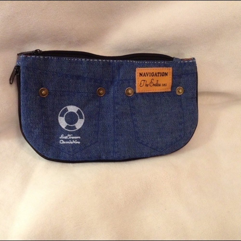 COSMETIC BAG ✨✨✨